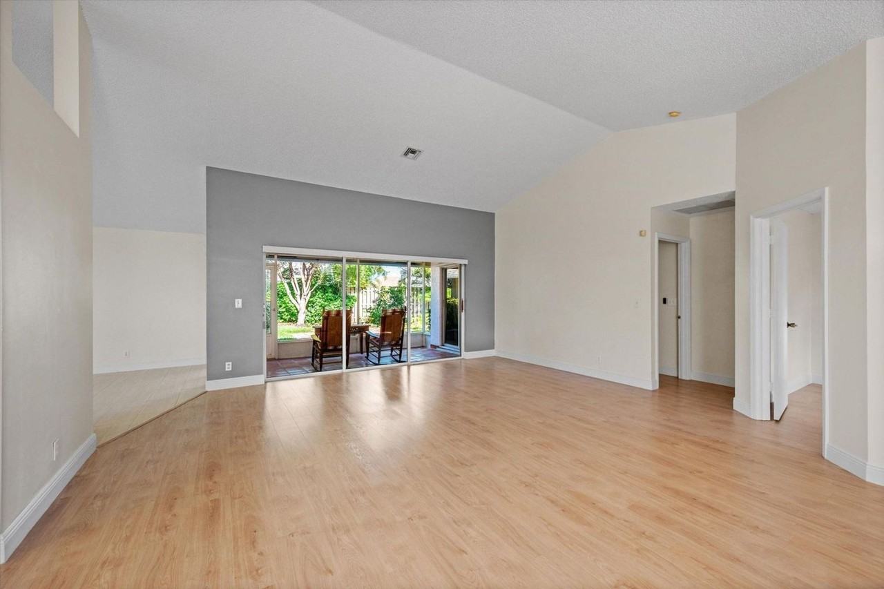 1401 Hideaway Bend - Photo 7 of 27