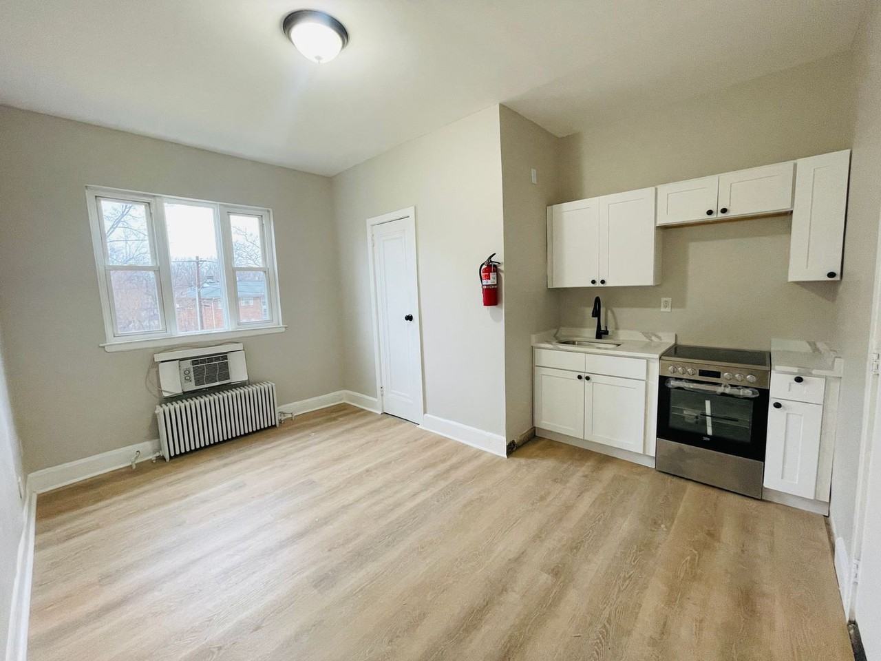 Milton Apartments - Photo 4 of 30