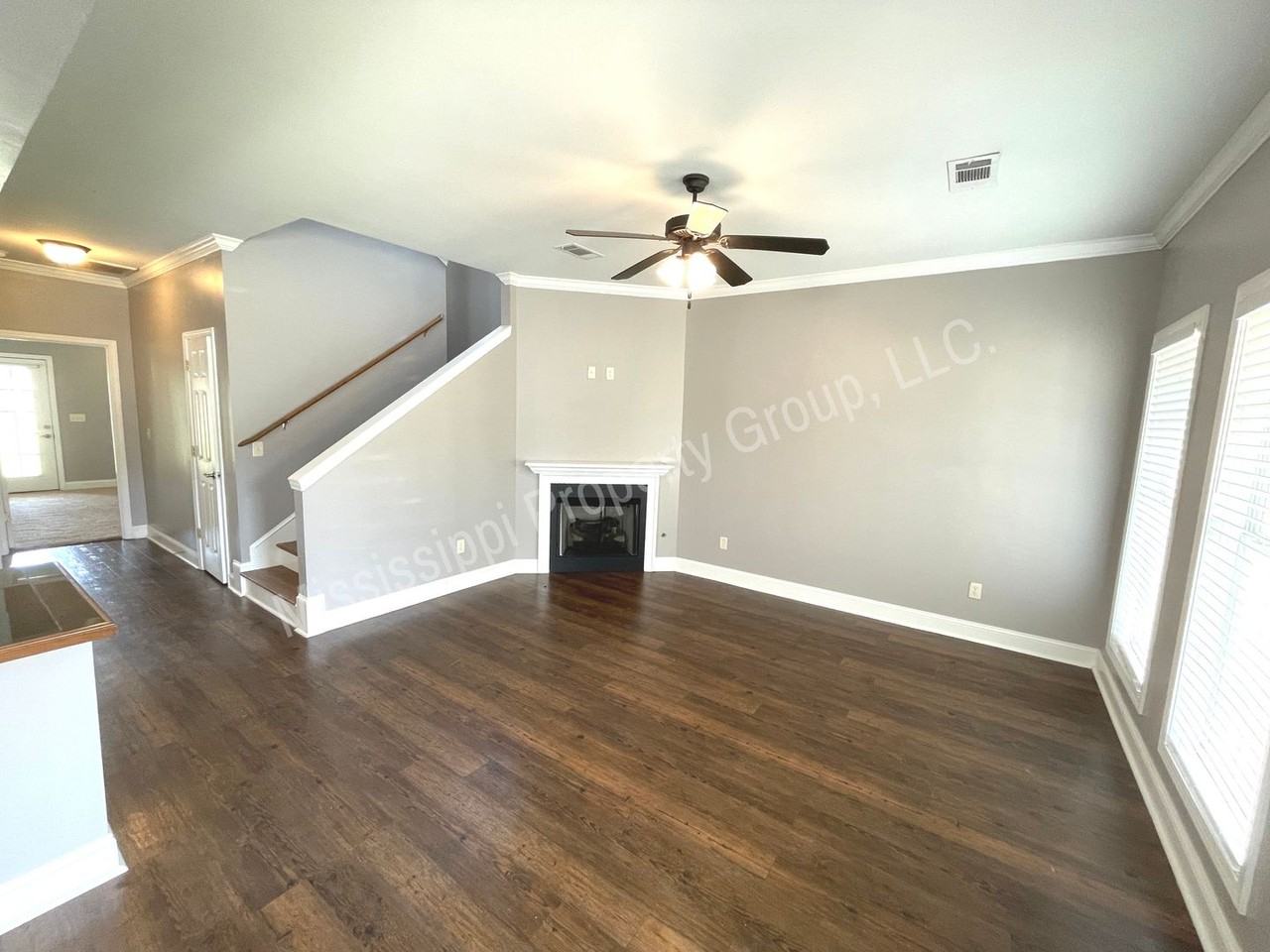 302 Shumard Cv - Photo 3 of 27