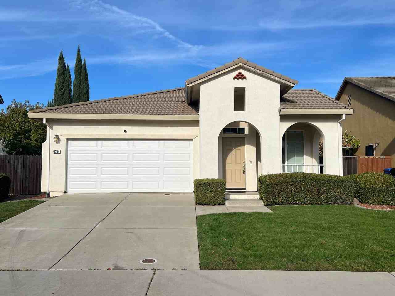 9704 Marianna Way - Photo 2 of 41