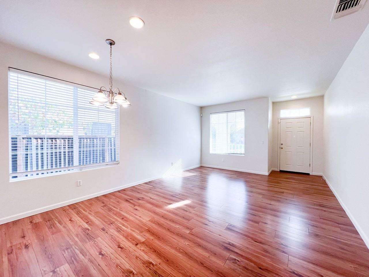 9704 Marianna Way - Photo 6 of 41