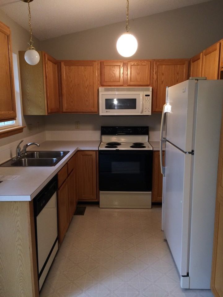 11701 W Westport St - Photo 4 of 16