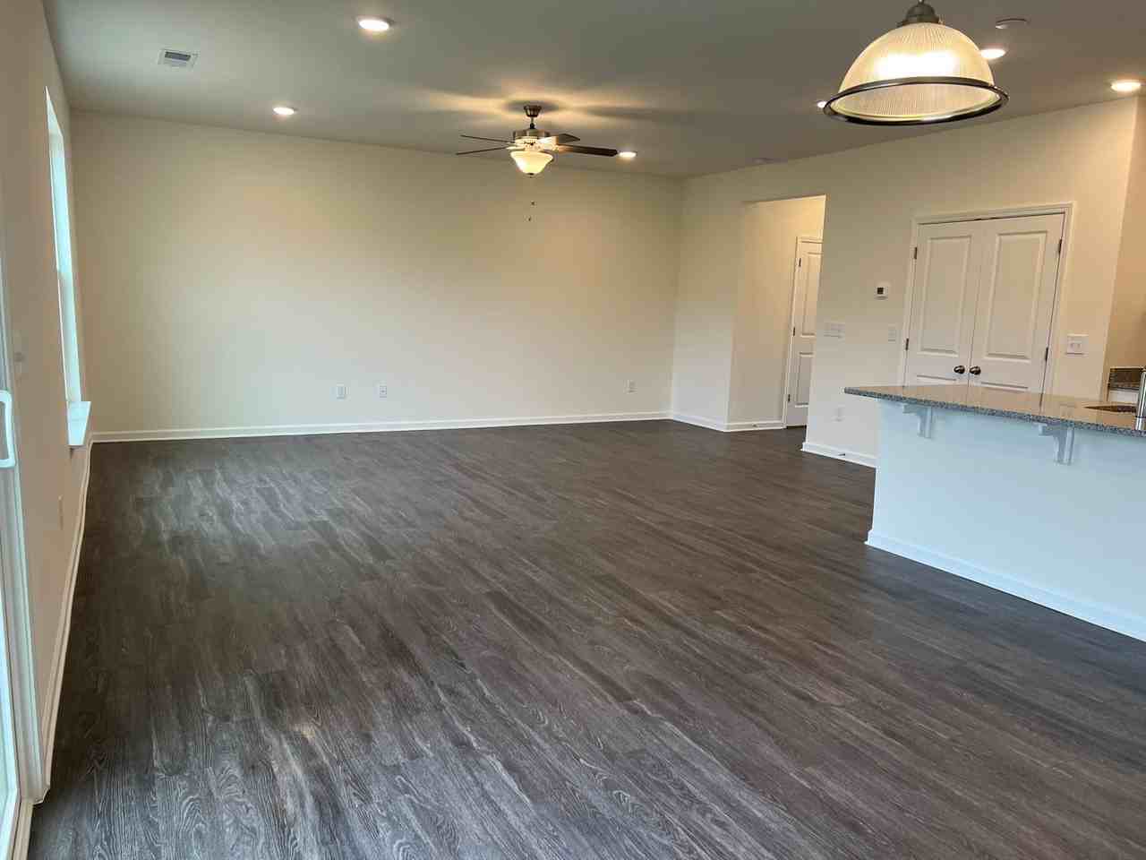 6039 Haddington Dr - Photo 4 of 32