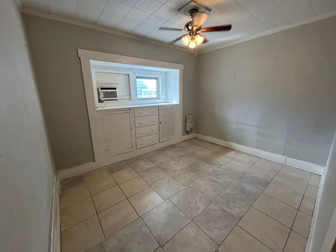 2/1 in Bradenton, so spacious and pet friendly! - Photo 5 of 33