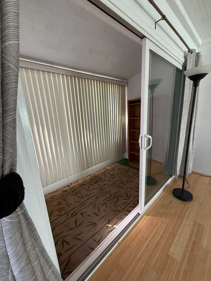 420 South Capitol Avenue - Photo 3 of 24