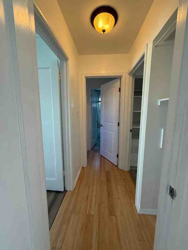 420 South Capitol Avenue - Photo 7 of 24