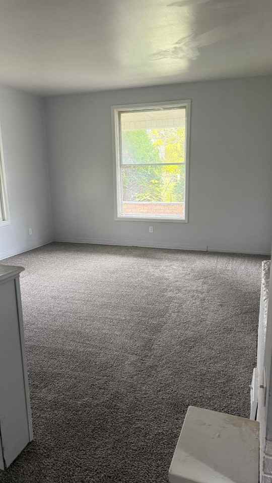 618 E Reynolds St - Photo 2 of 11