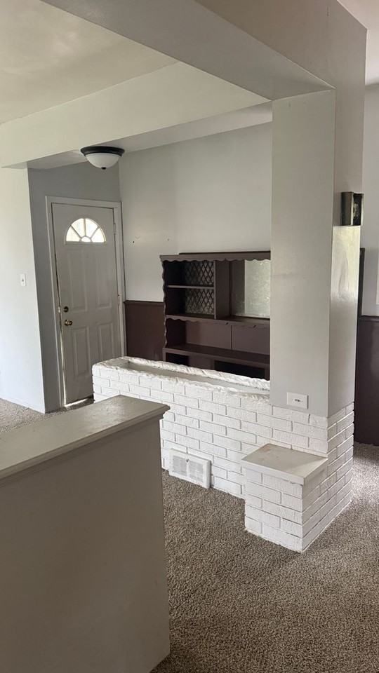 618 E Reynolds St - Photo 4 of 11