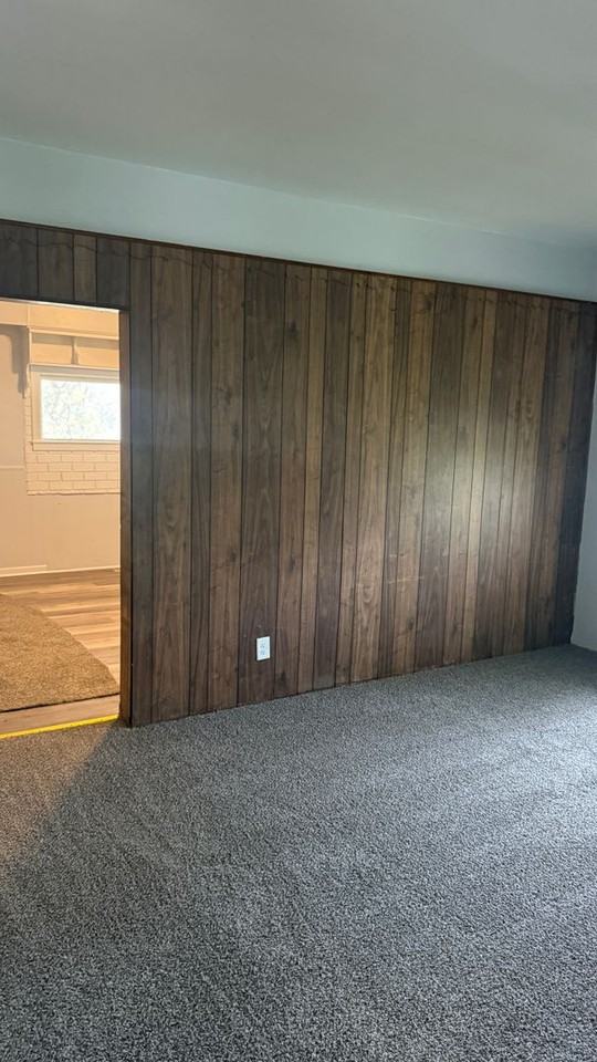 618 E Reynolds St - Photo 5 of 11