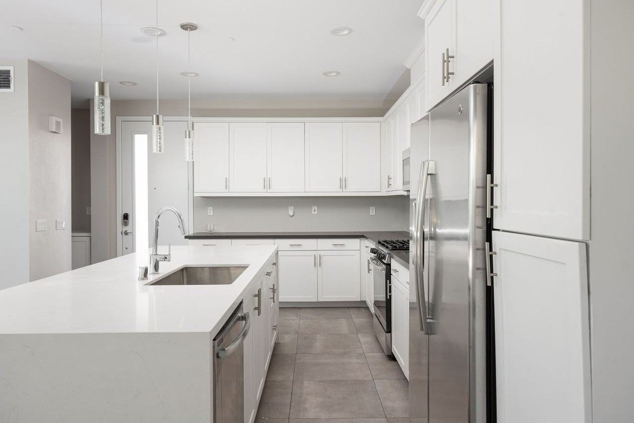 2176 Element Way - Photo 5 of 20