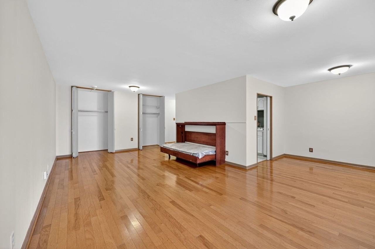 2324 Madison Rd - Photo 6 of 25