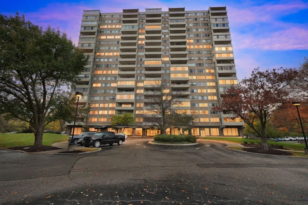 2324 Madison Rd - Photo 2 of 25