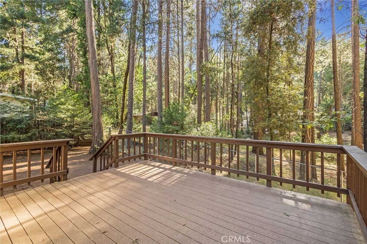 14334 Sinclair Circle - Photo 2 of 16