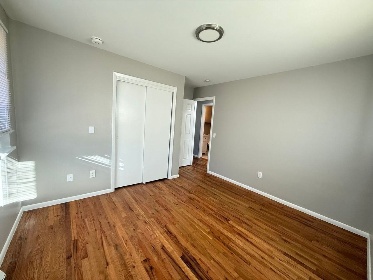 1184 Clinton St - Photo 7 of 14