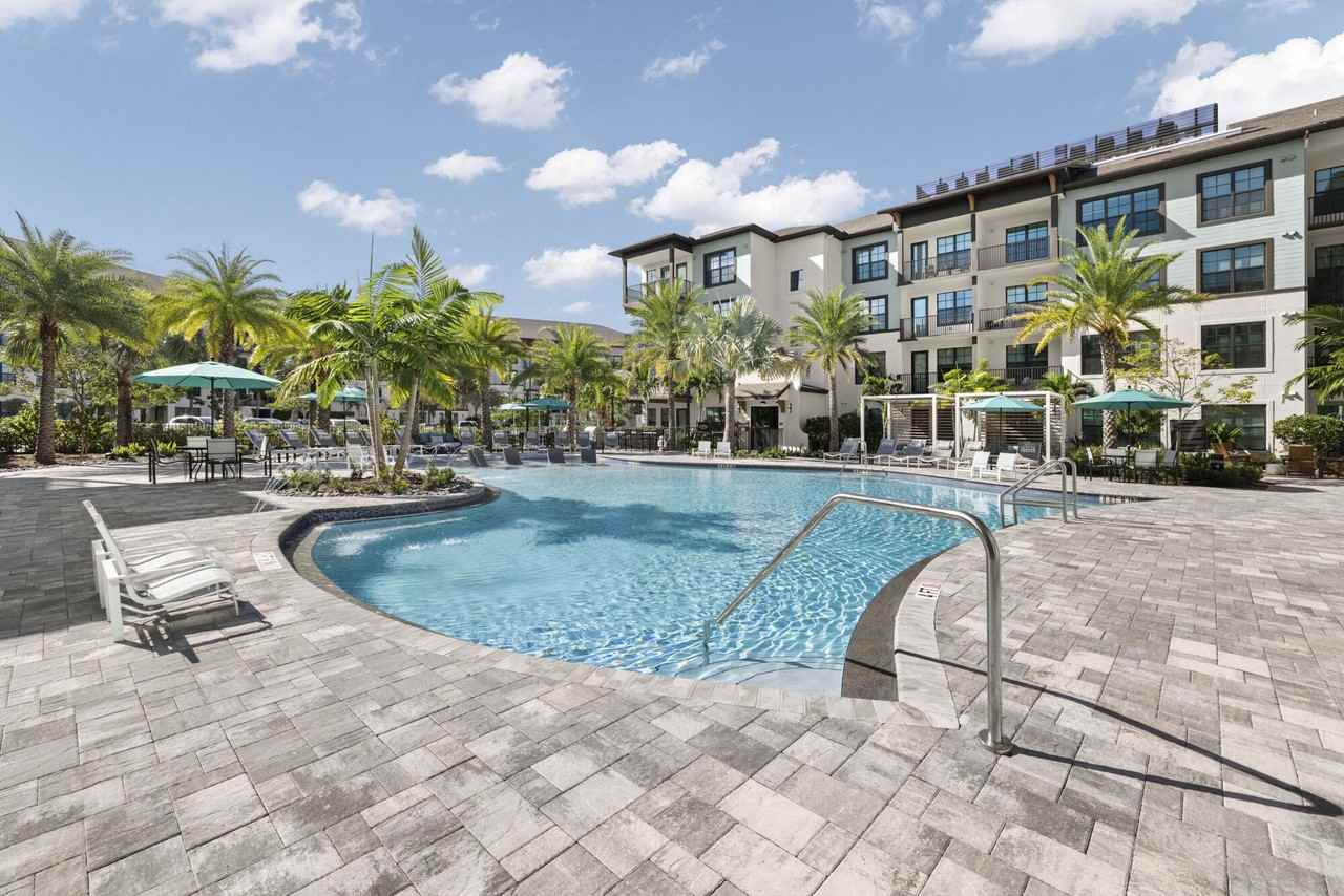 Indigo Stuart Apartments - Photo 4 of 36