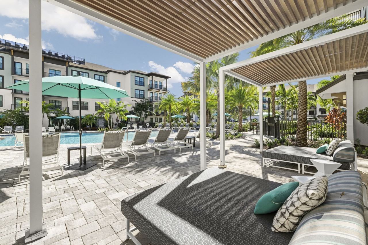 Indigo Stuart Apartments - Photo 5 of 36