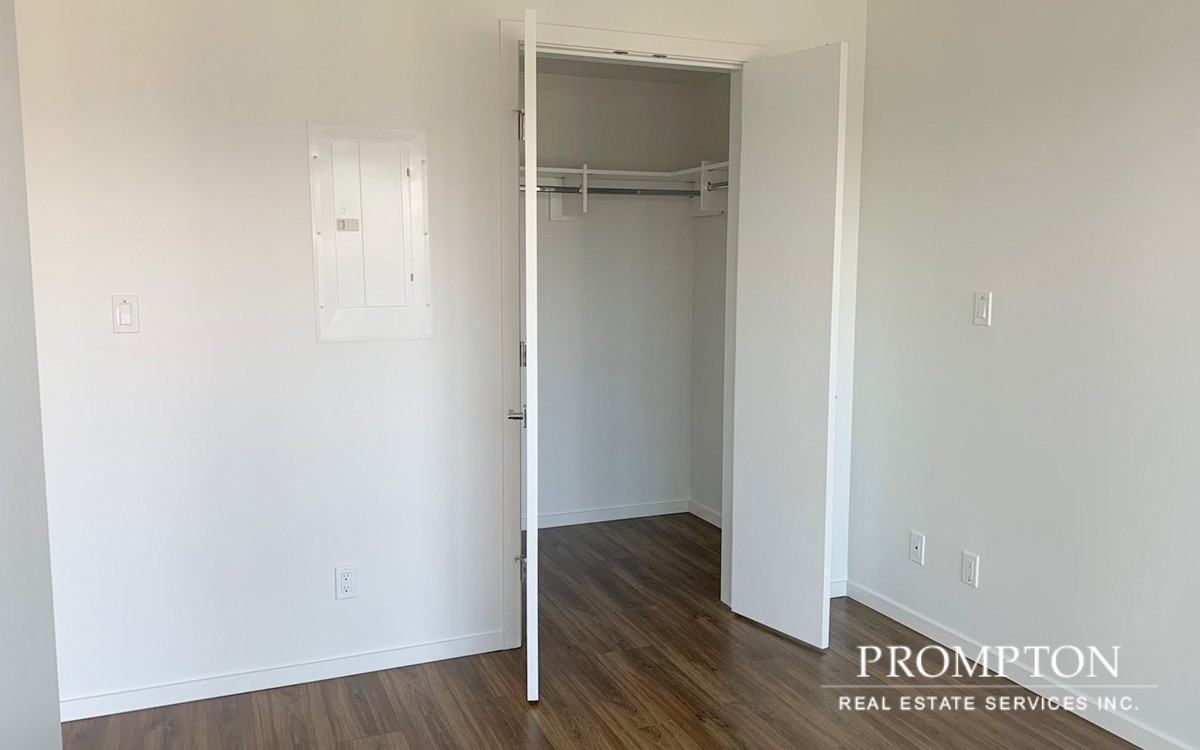 1888 4202-1888 Gilmore Avenue #4202 - Photo 3 of 8