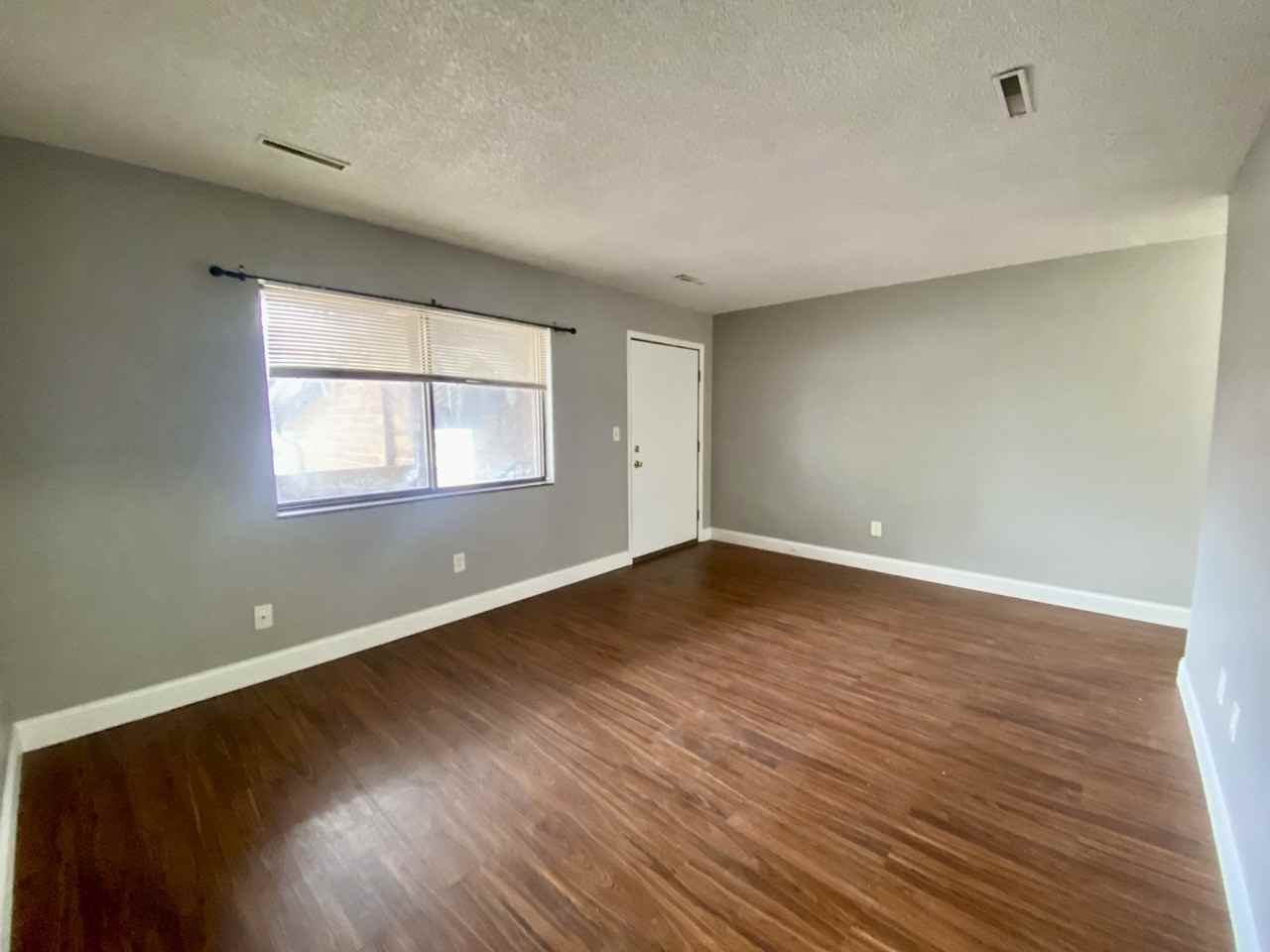 2595 Terrace Avenue - Photo 3 of 22