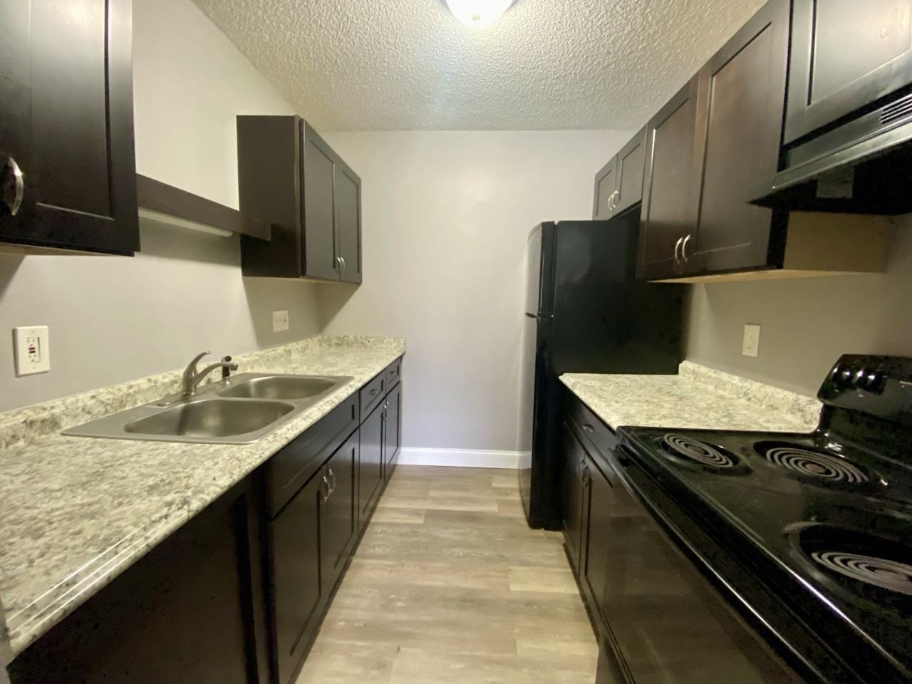 2595 Terrace Avenue - Photo 4 of 22