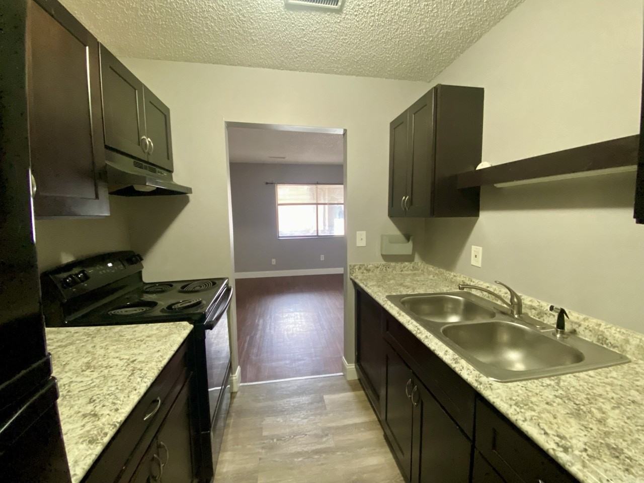 2595 Terrace Avenue - Photo 5 of 22