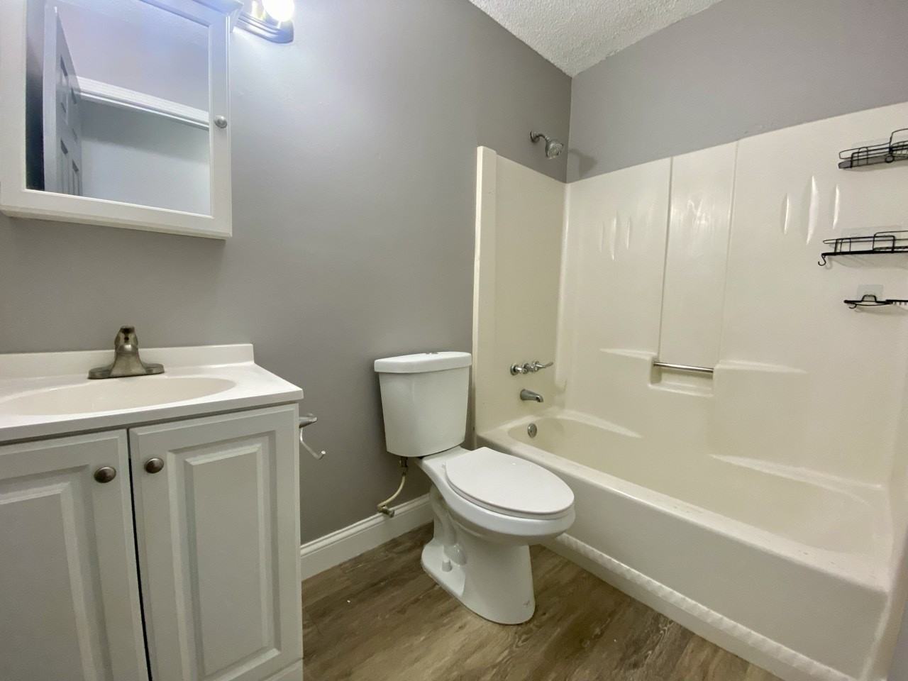 2595 Terrace Avenue - Photo 6 of 22