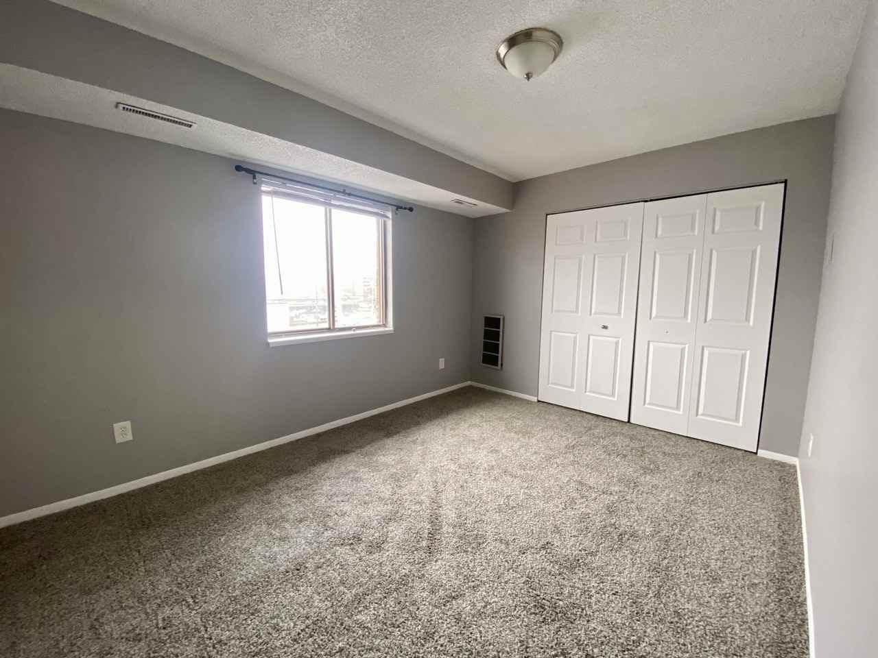 2595 Terrace Avenue - Photo 7 of 22