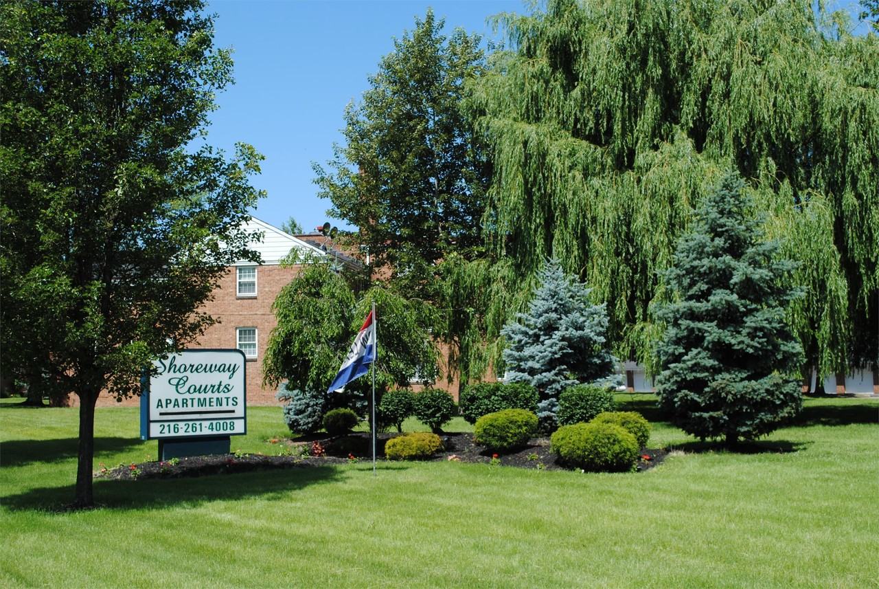 Shoreway Court Apts - Photo 7 of 48