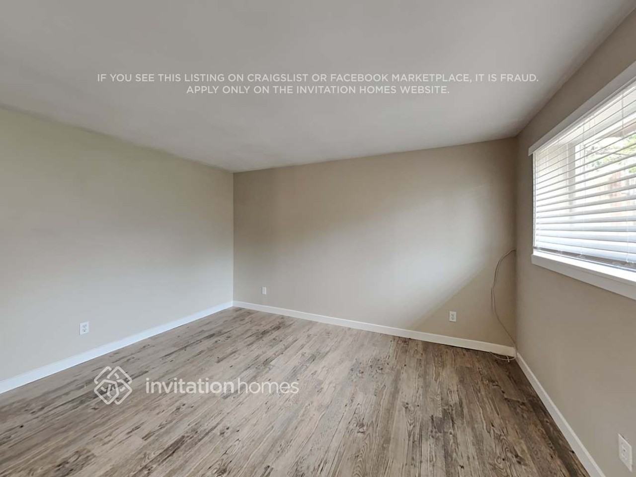 2557 S Memphis Way - Photo 5 of 13