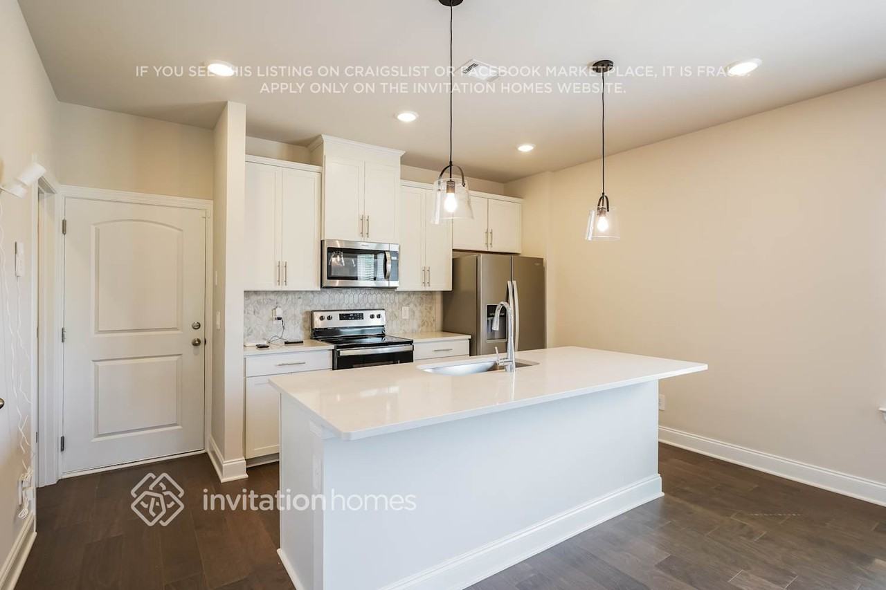 250 River Rock Dr - Photo 6 of 18