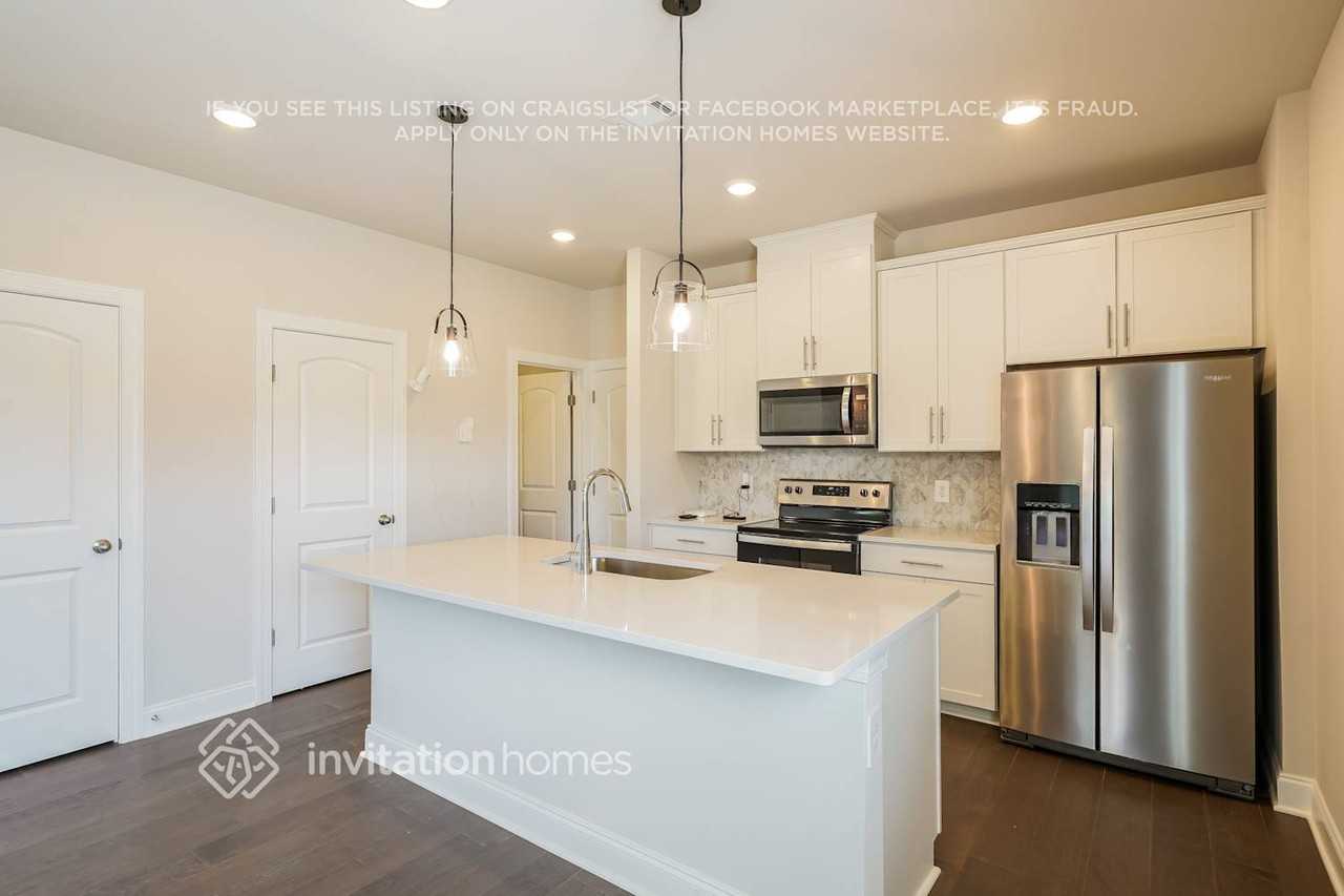 250 River Rock Dr - Photo 7 of 18