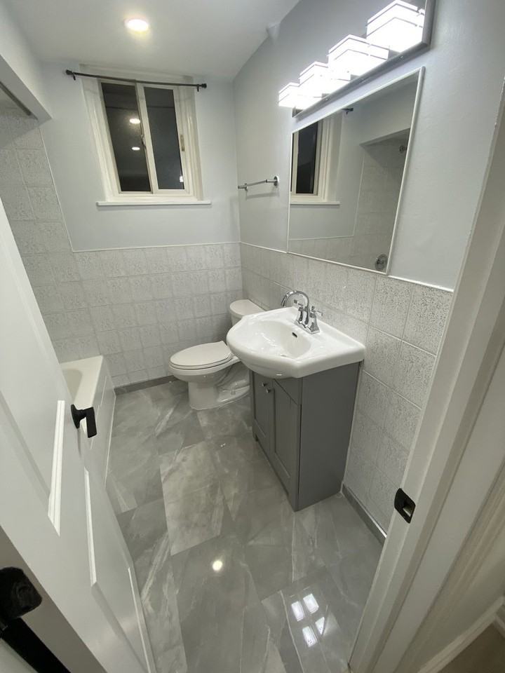 4617 Dundas Street West - Photo 3 of 21