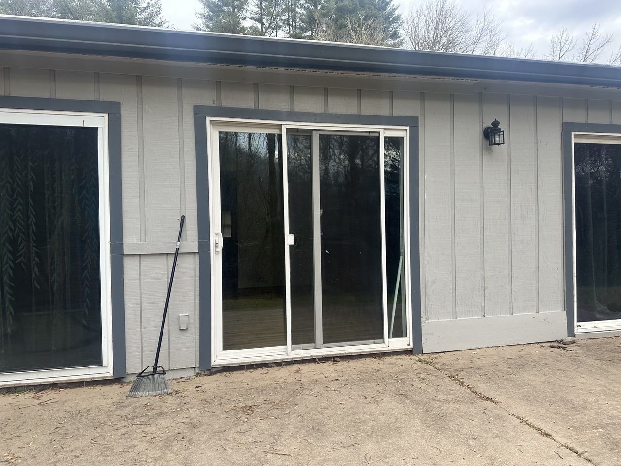 661 N Country Club Dr - Photo 6 of 8