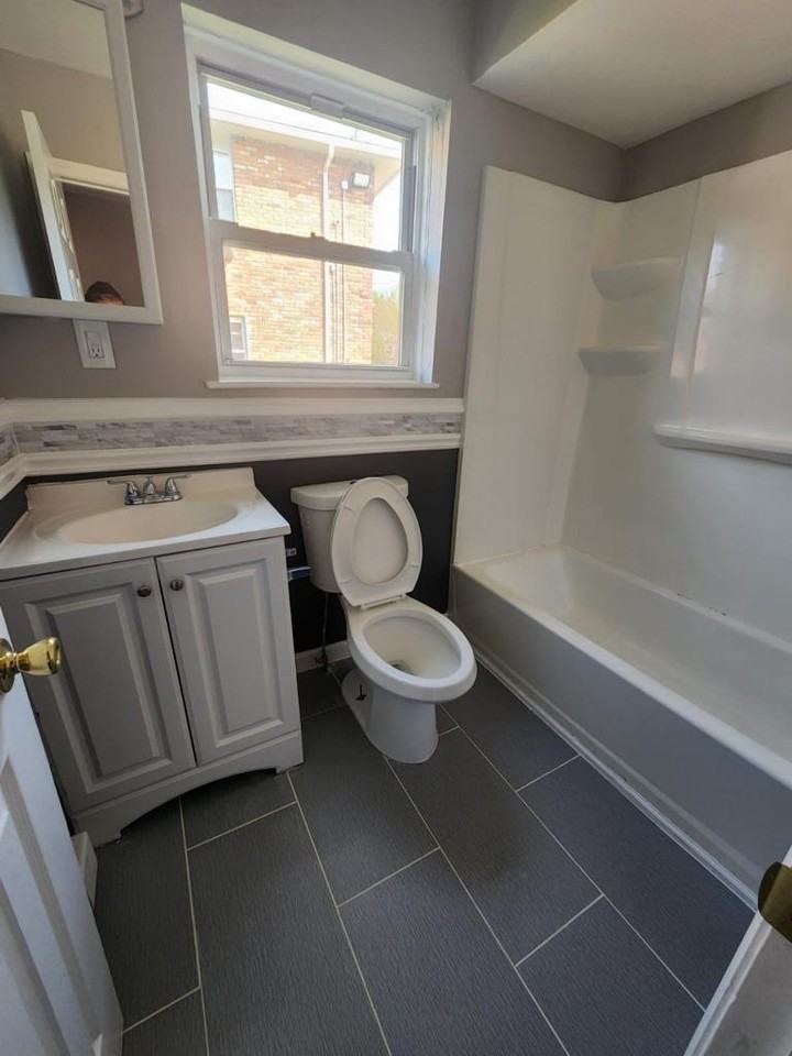 215 Buckley Street - Photo 5 of 20