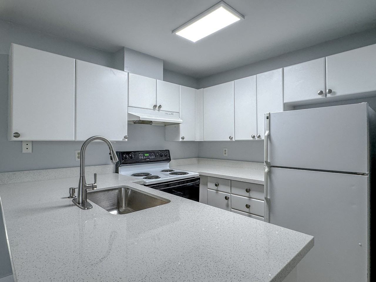 3660 Whitman Avenue North - Photo 2 of 12