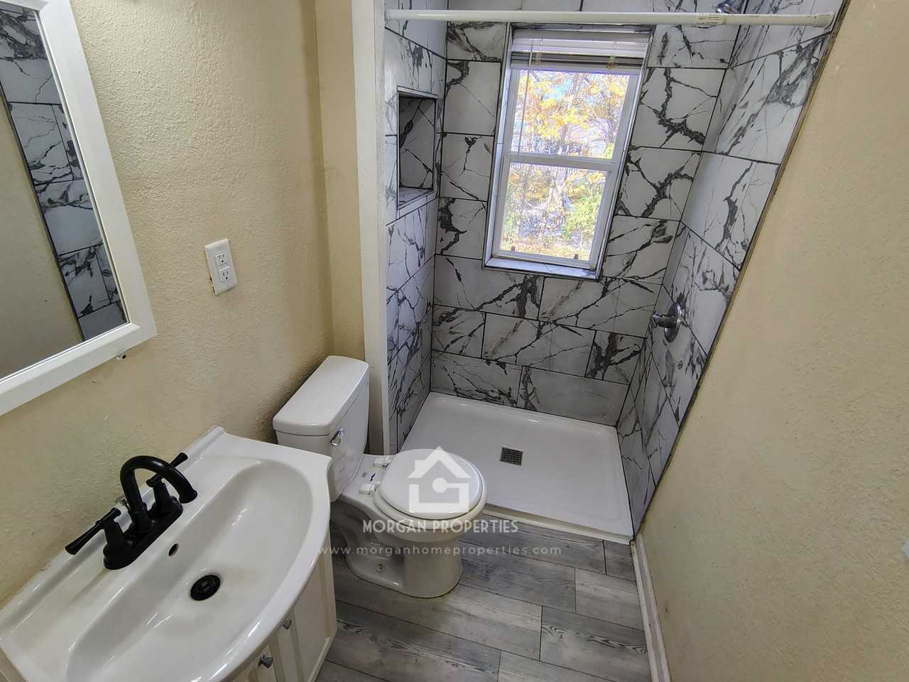 1140 Manor Court - Photo 5 of 5