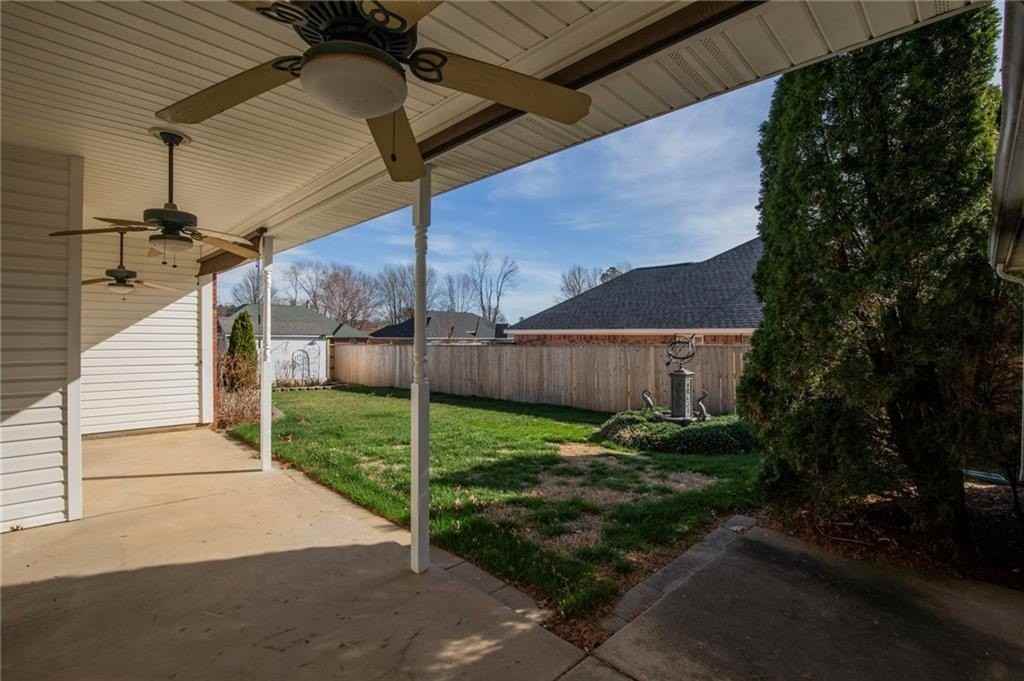 115 Nw Orchard Way - Photo 7 of 29