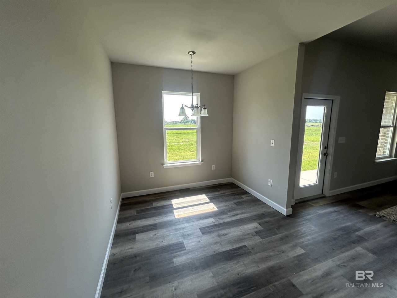 8736 Lockridge Rd - Photo 6 of 10