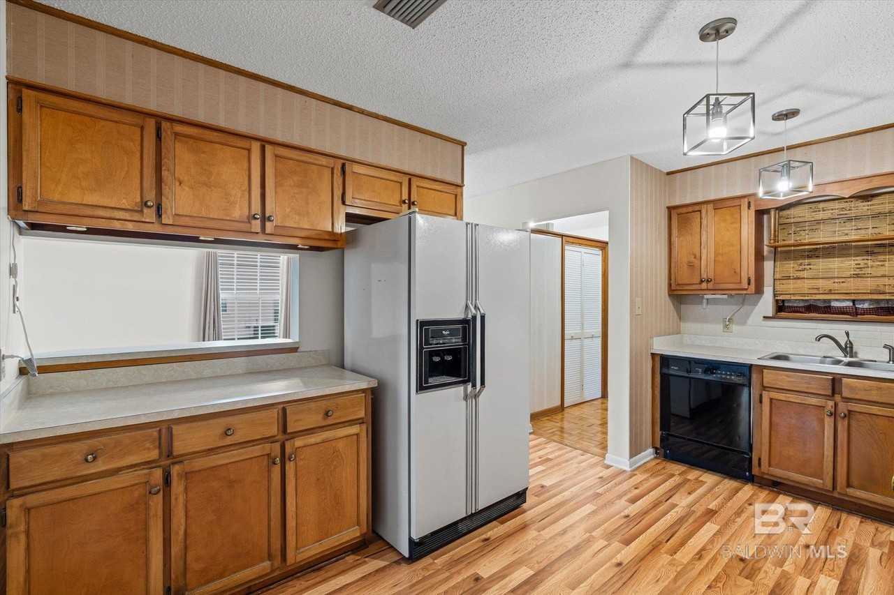 20020 Lea Brook Place - Photo 6 of 22