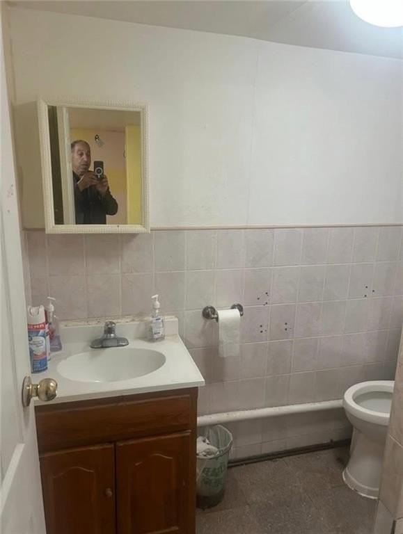 651 47th St - Photo 4 of 5