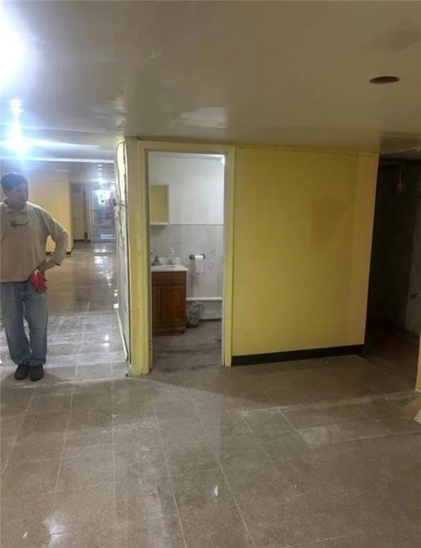 651 47th St - Photo 5 of 5