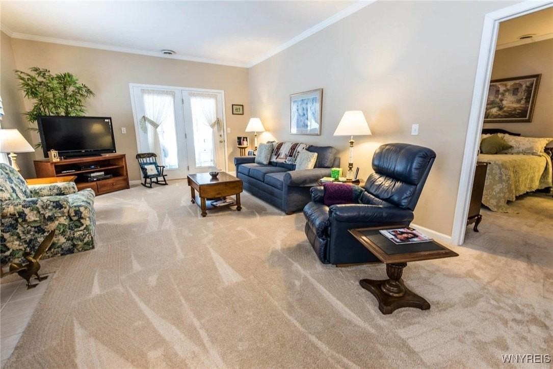 6979 Pepper Tree Ct - Photo 2 of 10