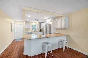 featured image of 900 Jasmine Ln