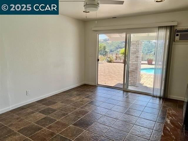 355 Kent Ct - Photo 5 of 17