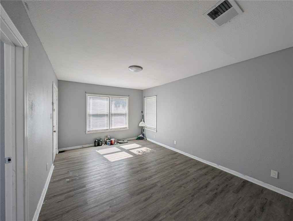 4709 Archer Dr - Photo 2 of 17