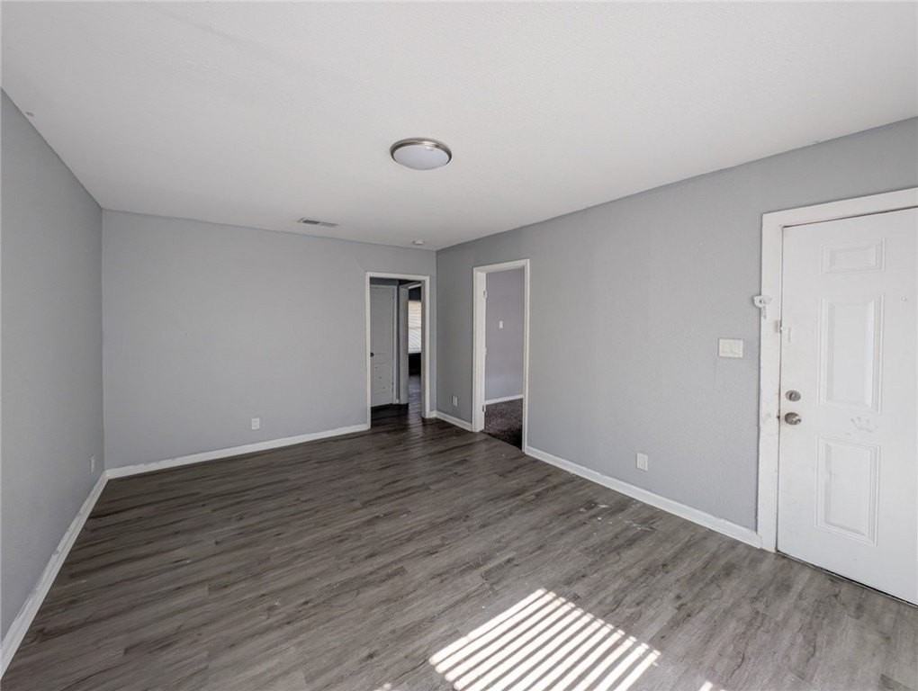 4709 Archer Dr - Photo 3 of 17