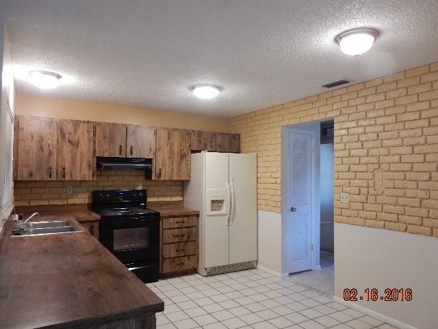 4711 Ridge Point Dr - Photo 3 of 15