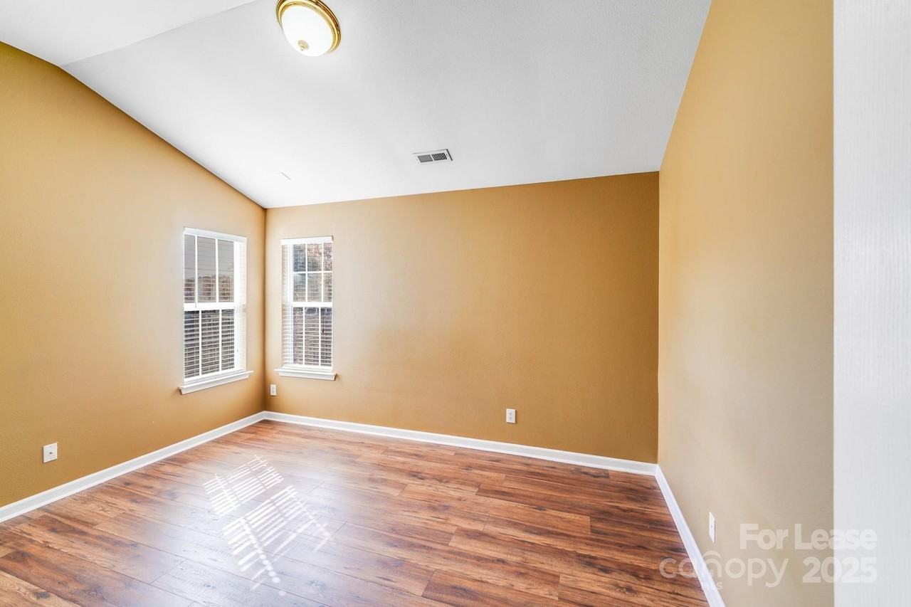 5911 Vista Verde Ct - Photo 5 of 27