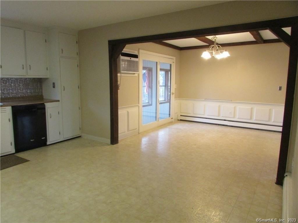 235 Shaker Rd - Photo 6 of 15