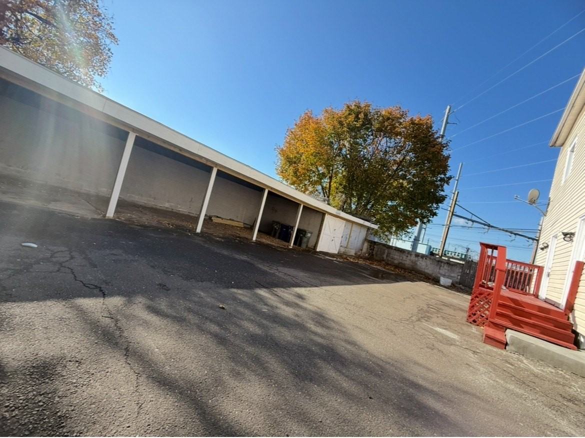 26 Clarence St #1 - Photo 3 of 21