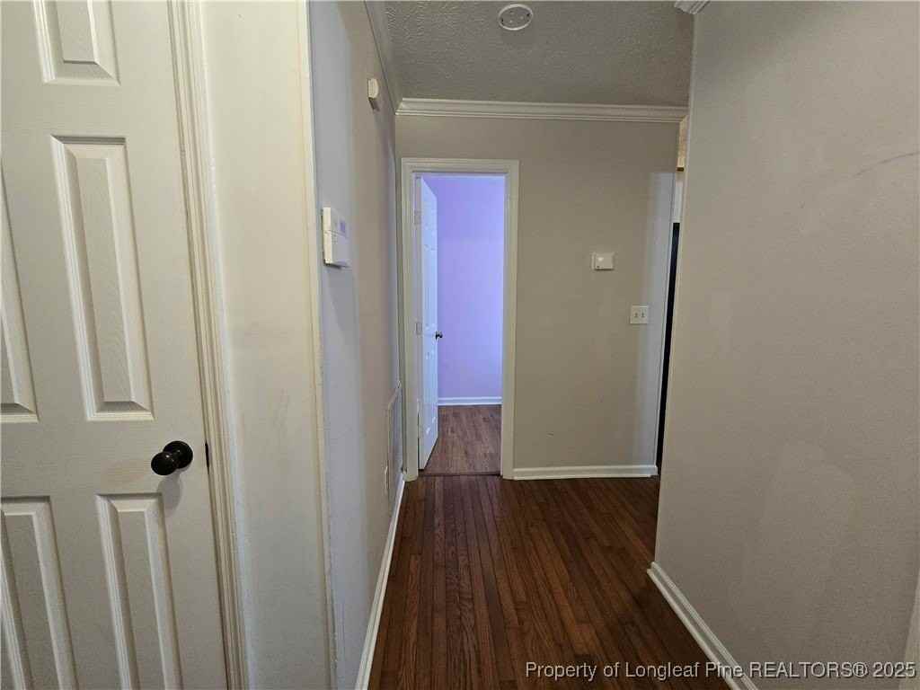 944 Flintwood Rd - Photo 5 of 24